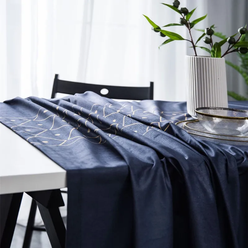 Бесплатная доставка синяя скатерть с золотыми точками для стола