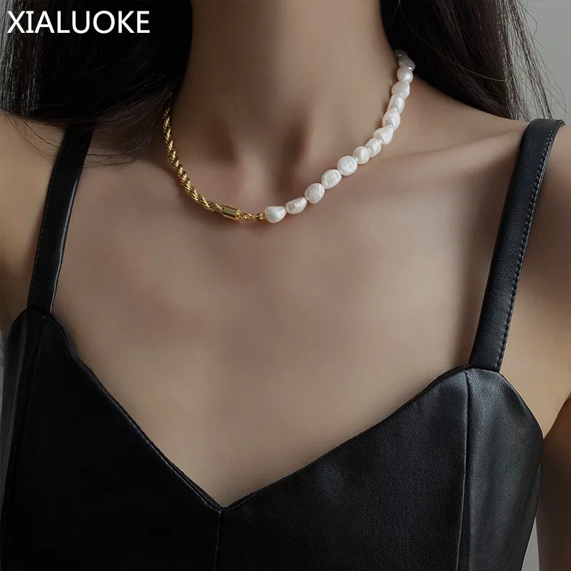 

XIALUOKE Retro Fashion Metal Horsewhip Baroque Freshwater Pearls Pendant Necklace For Women Elegant Joker Short Necklace Jewelry
