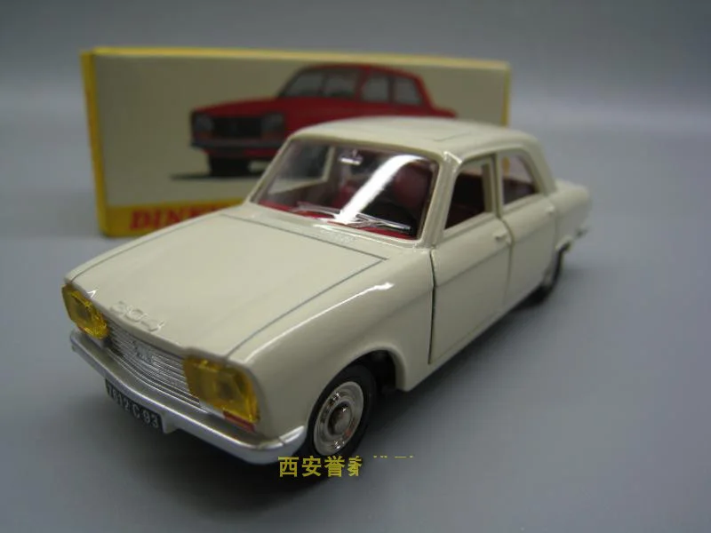 Коллекция игрушечных моделей автомобилей Dinky Toy 1/43 PEUGEOT 1428 седан литой под