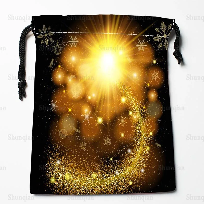 Новое поступление сумки на шнурке черного и золотого цвета с принтом 18х22см