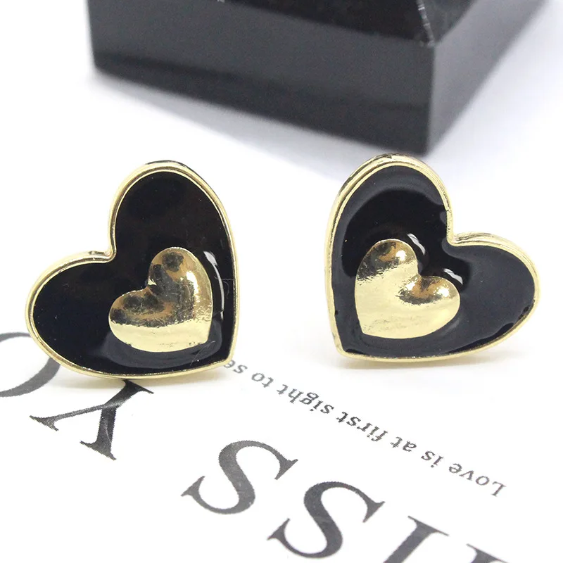 

Korean Fashion Red Love Earrings Women's Elegant Simple Stud Earring for Student Girlfriend Best Jewelry Accessories Gifts