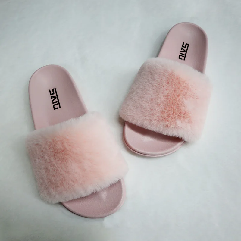 Женские меховые шлепанцы сланцы для улицы и дома плоская подошва пушистые