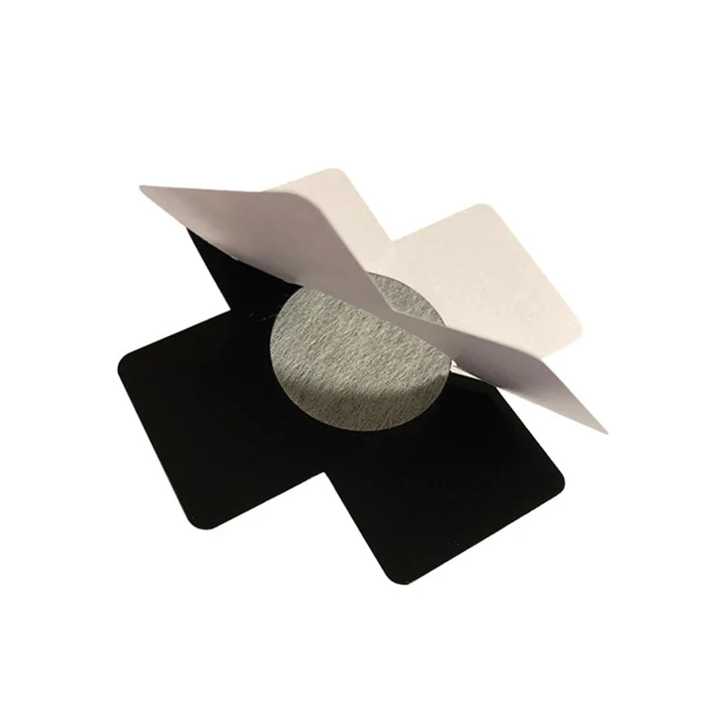 1 пара наклейки на соски светящиеся в темноте |