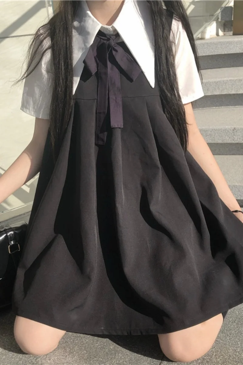 

2020 New Japanese Sweet College Two-Piece Short-Sleeved Shirt Bow Tie + Pleated Vest Dress Female Summer school girl uniform