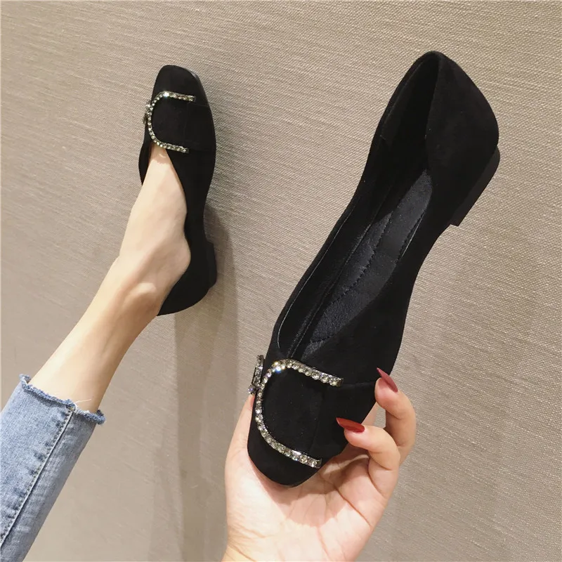 Новейшая модель обувь на плоской подошве с острым носком женская повседневная из