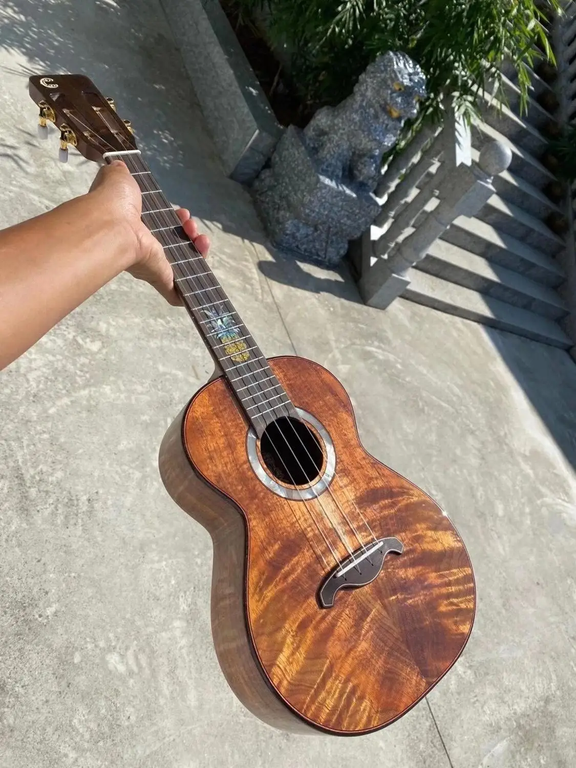 

26 inch Hawaiian Acacia wood single-gloss small guitar