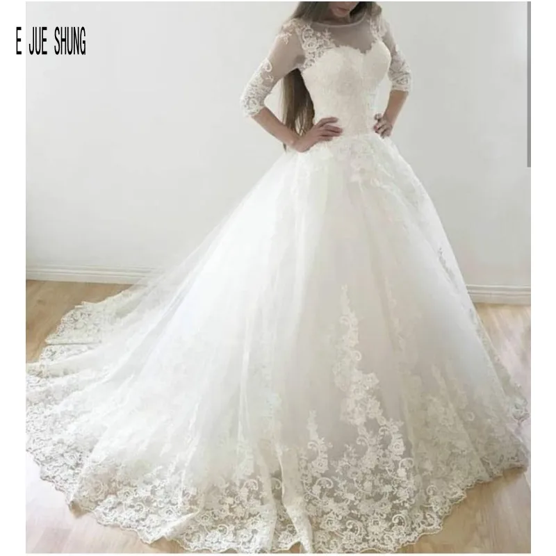 

E JUE SHUNG 3/4 Long Sleeves Ball Gown Wedding Dress Appliques Lace Sheer Scoop Neck Button Back Bridal Gowns robe de mariée