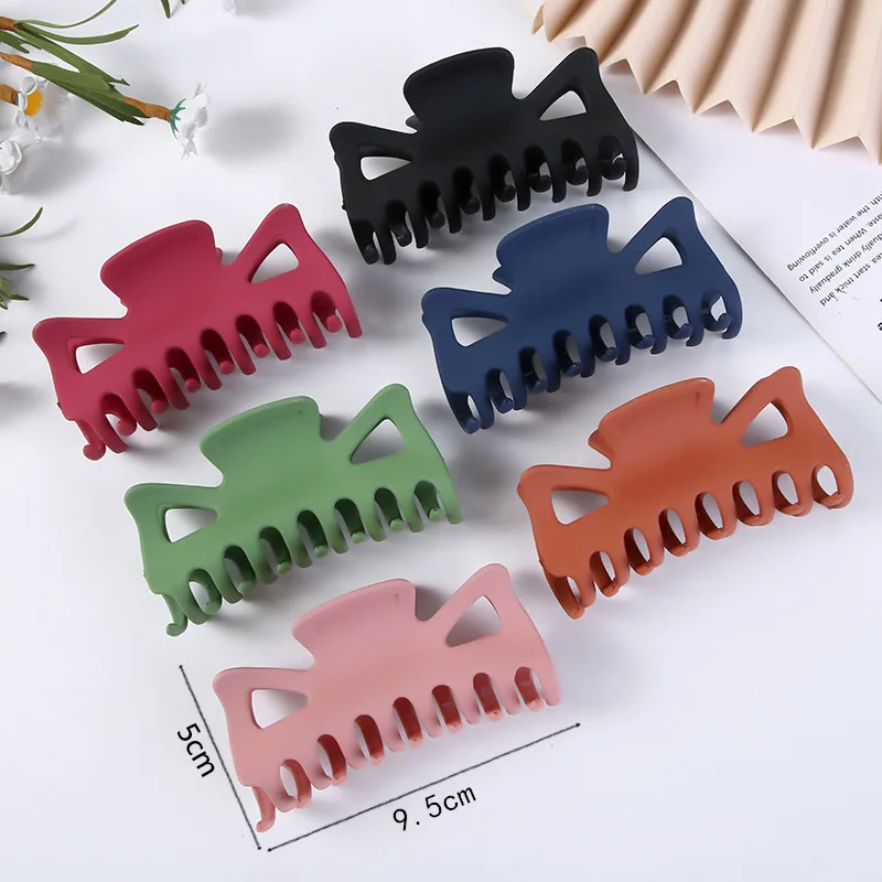 

New Frosted Claw Clip Geometric Hair Clips Clamp Crab Hairpins Solid Barrettes Headwear for Women Girls Hair Styling Accessories