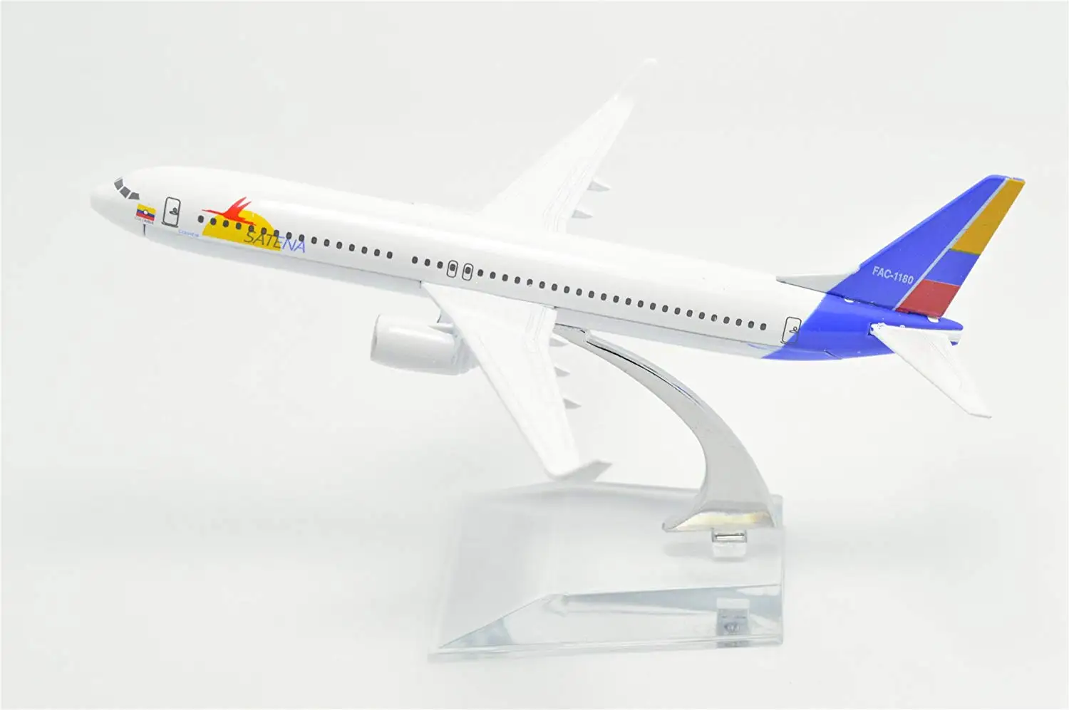 Династия Тан (TM )1:400 16 см Боинг B737 | Игрушки и хобби