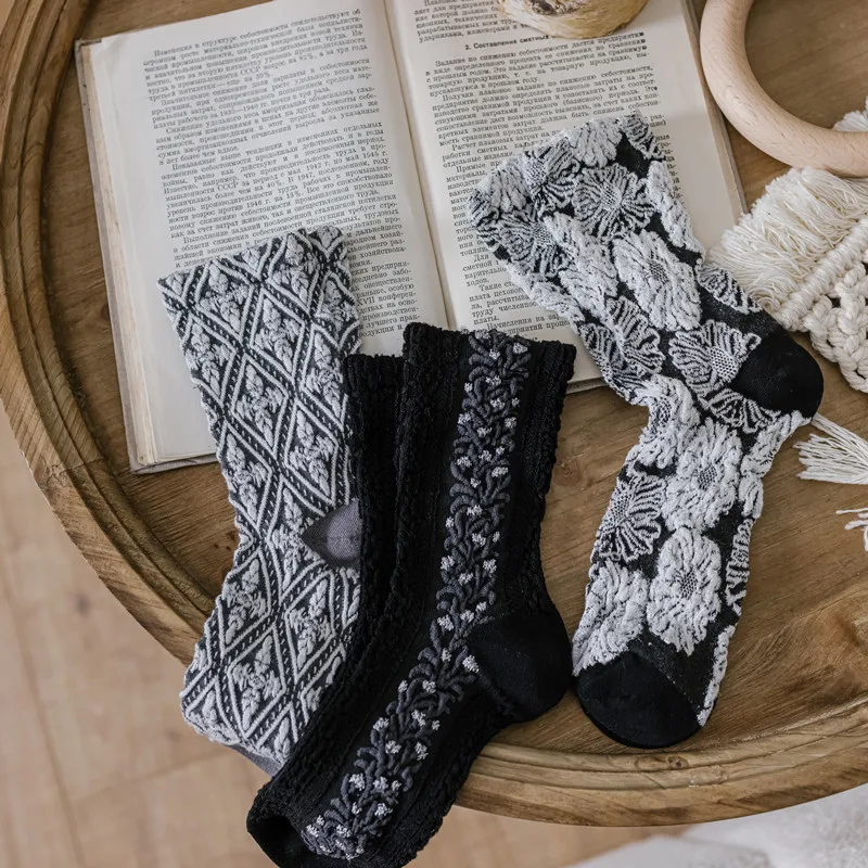 

Black Literary Sense, Big Flower Niche Design, Autumn and Winter Tube Women's Socks, National Palace Style Lolita Stockings