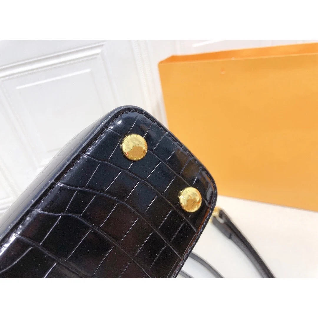 

2021 Queenie New Handbag-4