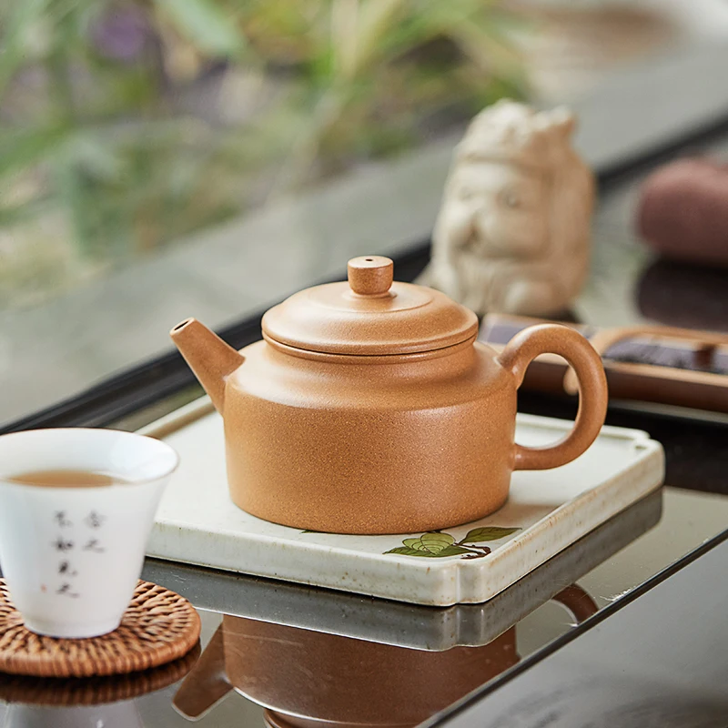

★Yixing are recommended in the famous craftsmen pure manual DE pot teapot tea undressed ore gold mud, clock pot
