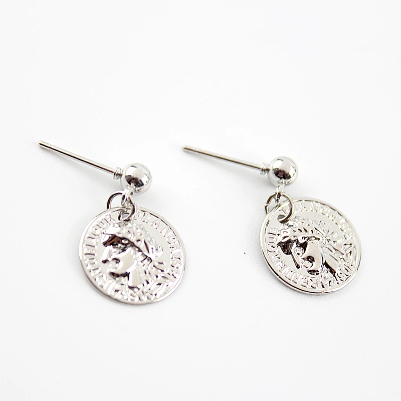 EM123 Korean Version Fashion Female Earrings Retro Coins Queen's Head Simple Temperament Round Drop Earring Jewelry Wholesale |