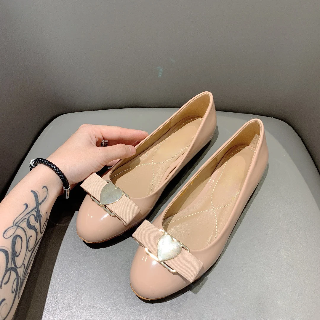 Женские туфли-лодочки из лакированной кожи дизайнерские туфли с металлическим