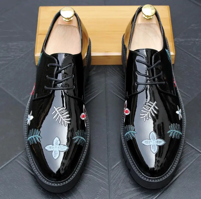 Мужские модельные туфли из лакированной кожи с вышивкой мужские деловые кожаные