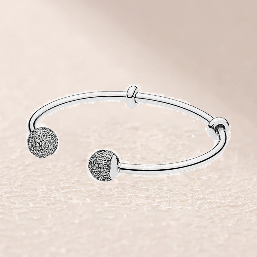 

SPARKLING CUBIC ZIRCONIA OPEN BANGLE 596438CZ