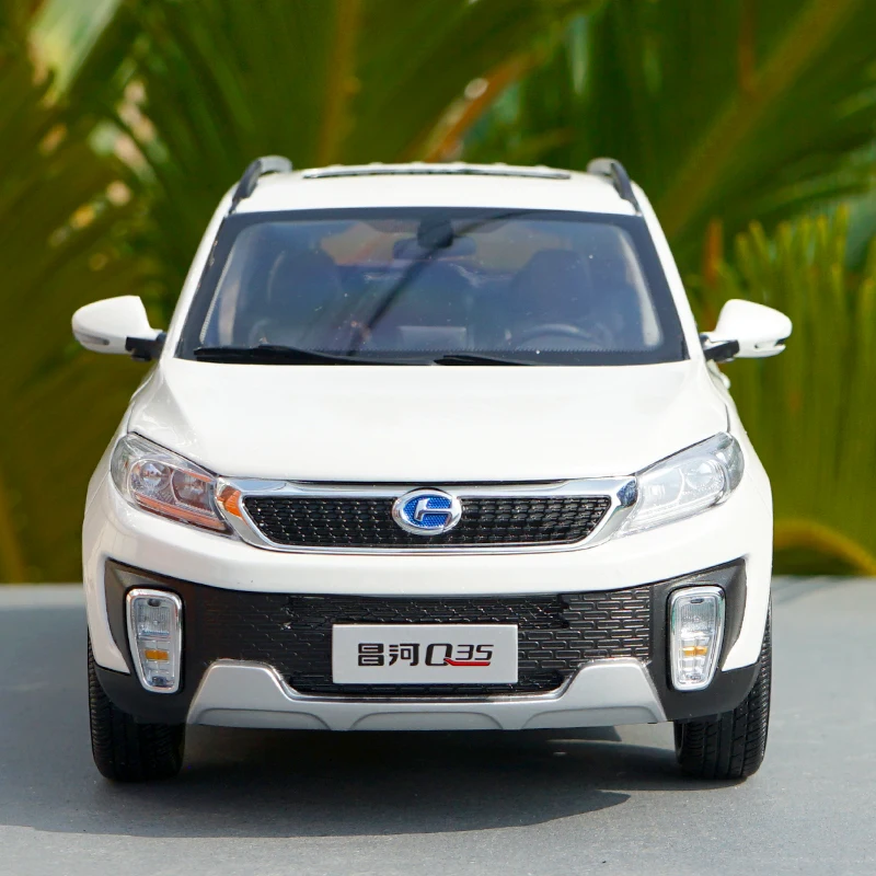 

Original Factory 1:18 Scale Baw Changhe Q35 Suv Diecast Car Model with Small Gift