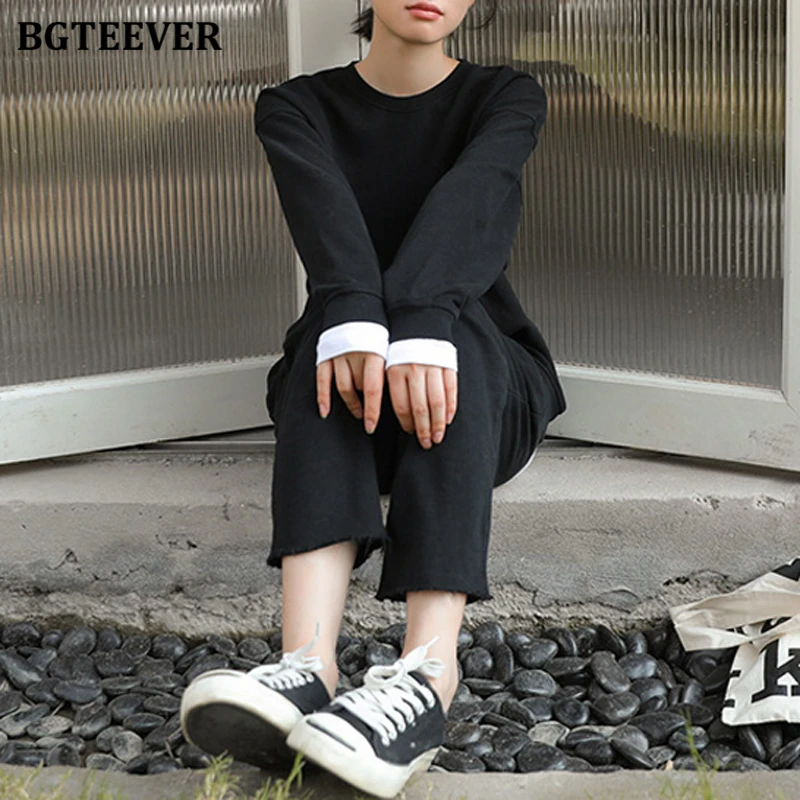 

BGTEEVER Casual Women Tracksuits O-neck Sweatshirt & Elastic Waist Pants 2020 Autumn Winter Female 2 Pieces Set Outfits