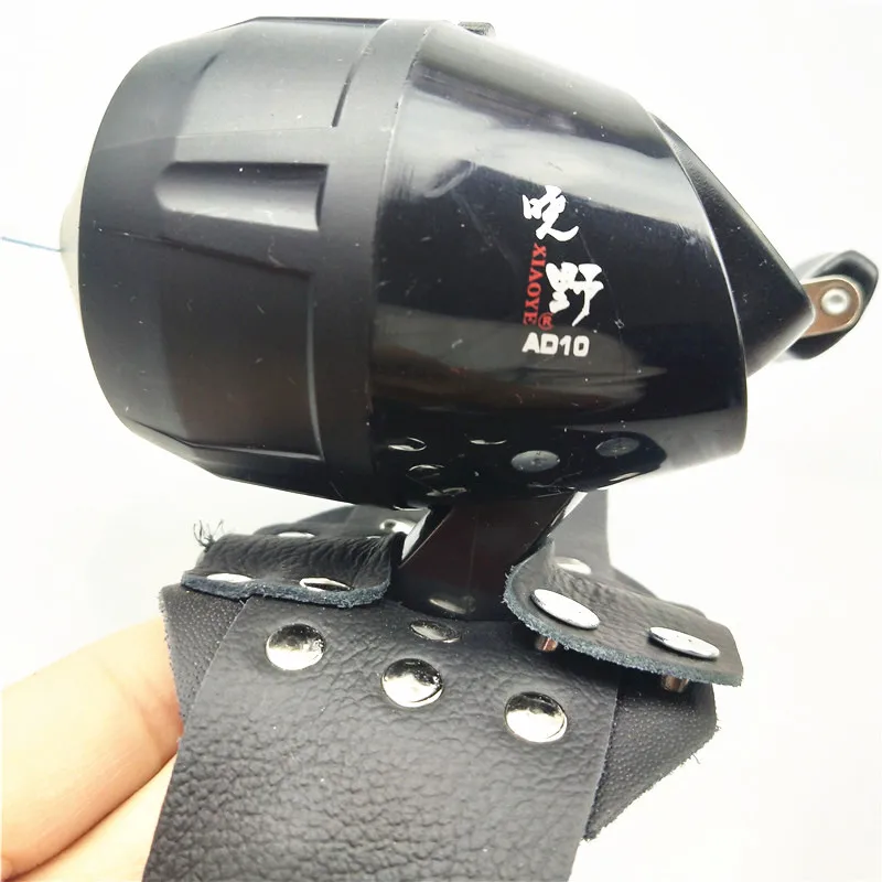 

Outdoor Hunting Fishing Slingshot protective gloves + Real Edition Fish Fishing Arrows High Speed Fishing and Hunting Accessorie