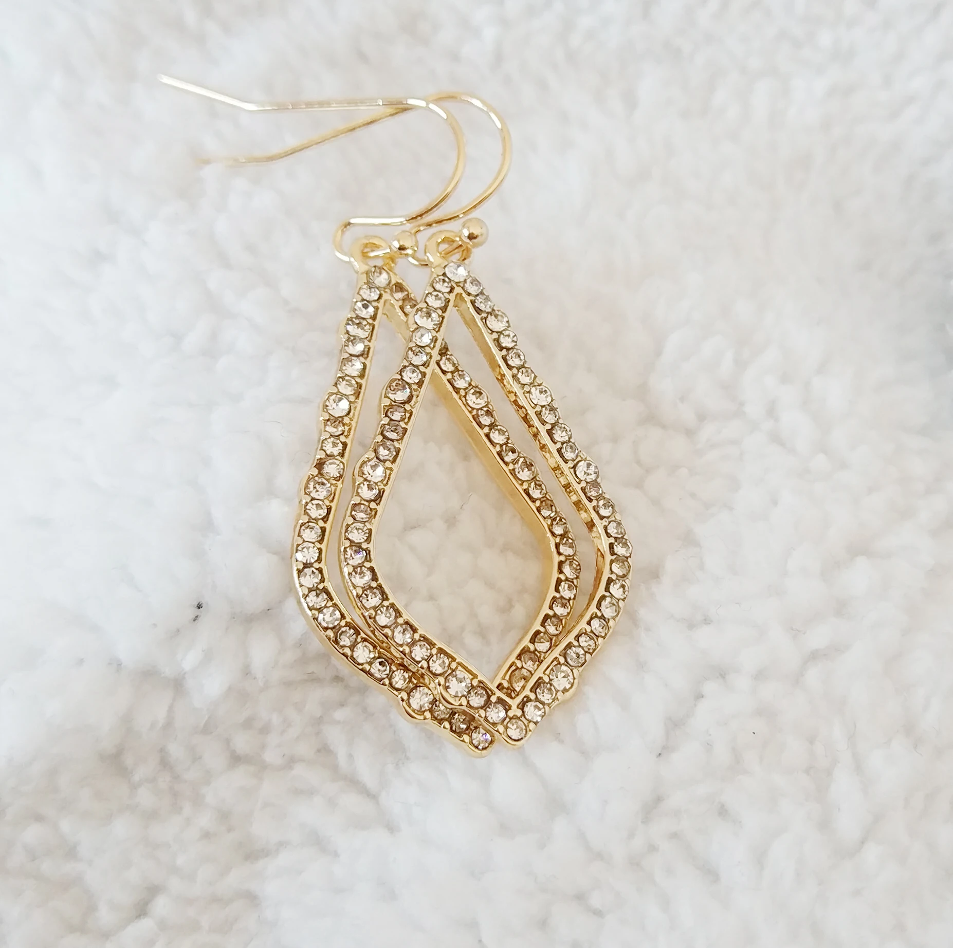 Новые модные маленькие серьги подвески в форме капли воды Софии из