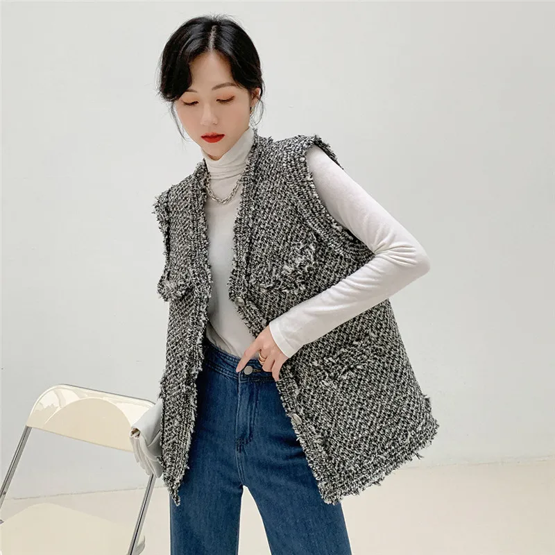 

2020 Autumn And Winter New Simple Fashion Small Fragrance Tweed Sleeveless V Neck Single Breasted Vest Female Jacket C211