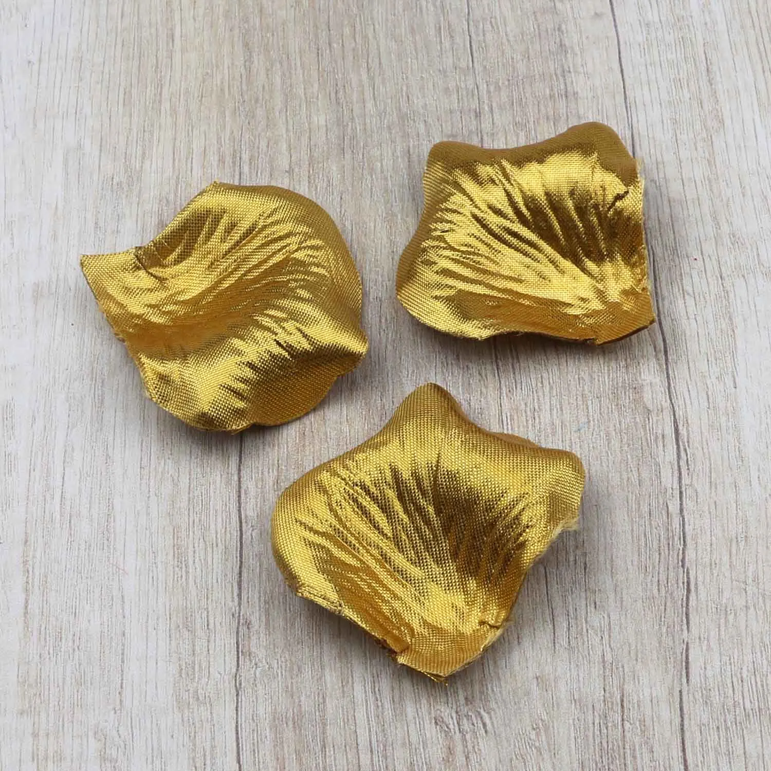 

Lulang 2000 Pieces 5cm Artificial Silk Rose Petals Fabric Fake Petals Assorted Colors 2" for Wedding Party Decoration