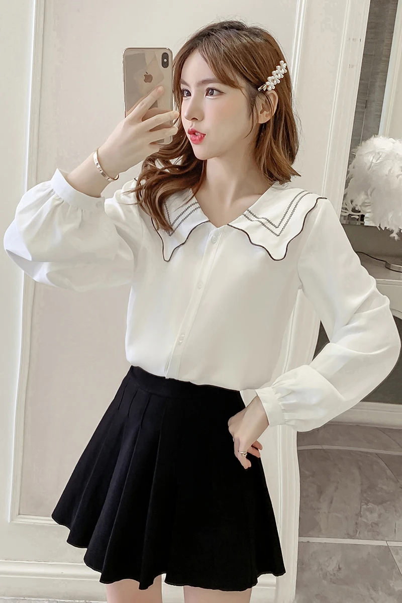 

COIGARSAM Full Sleeve Shirt Womens tops New Spring Embroidery Loose Peter pan Collar Panelled Women shirts White 9872