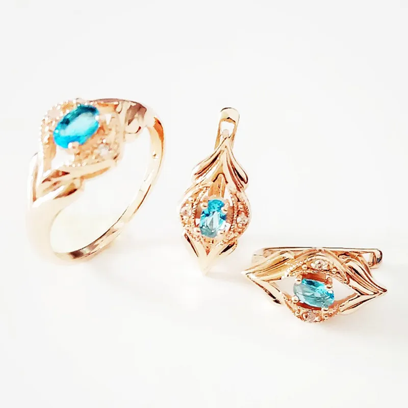 Комплект ювелирных изделий с голубым кубическим цирконием 585 пробы модная