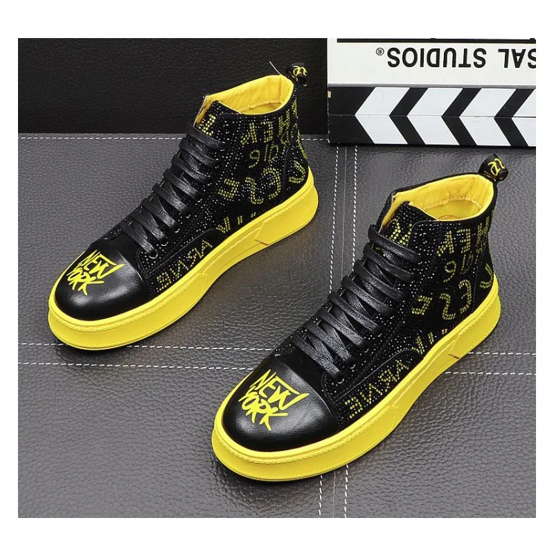 

OVXUAN Men Green Diamond Ankle Boots Mens Rhinestone Note High Top Hip Hop Sneaker Casual Leather Boots Party Designer Shoes men