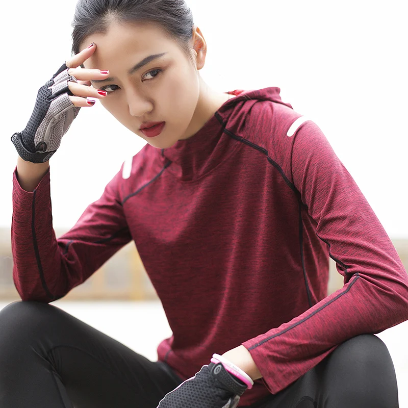 Тонкая спортивная одежда с капюшоном для фитнеса женская футболка спортивные
