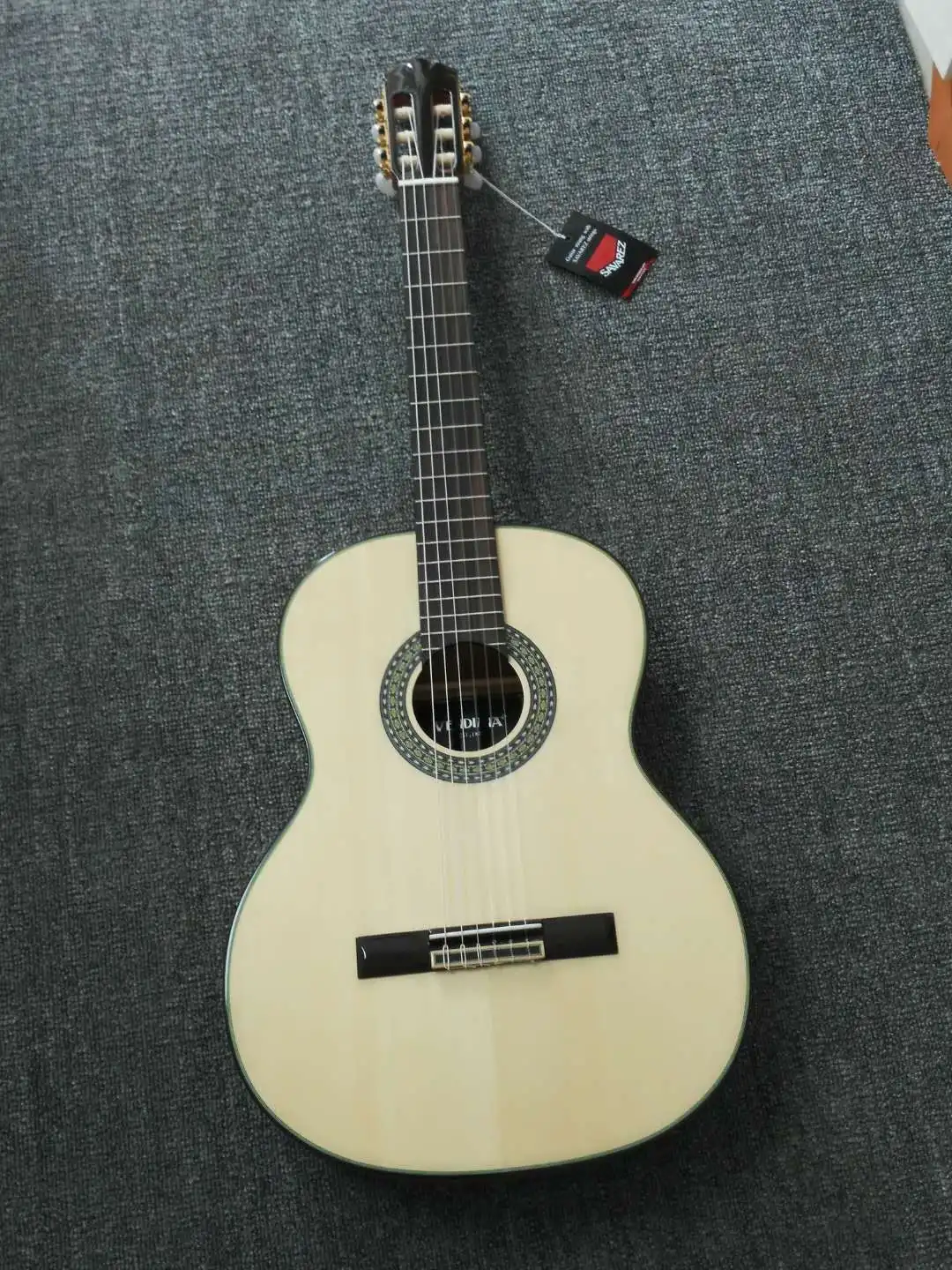 Ручная работа 39 дюймов Акустическая гитара фламенко с твердой ели/агуадзе тело +