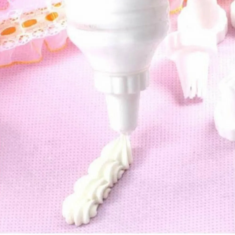 

Cream Flower Creator 8 Mouths Pastry Decorating Tools Changeable DIY Easy to Use White 1 Set
