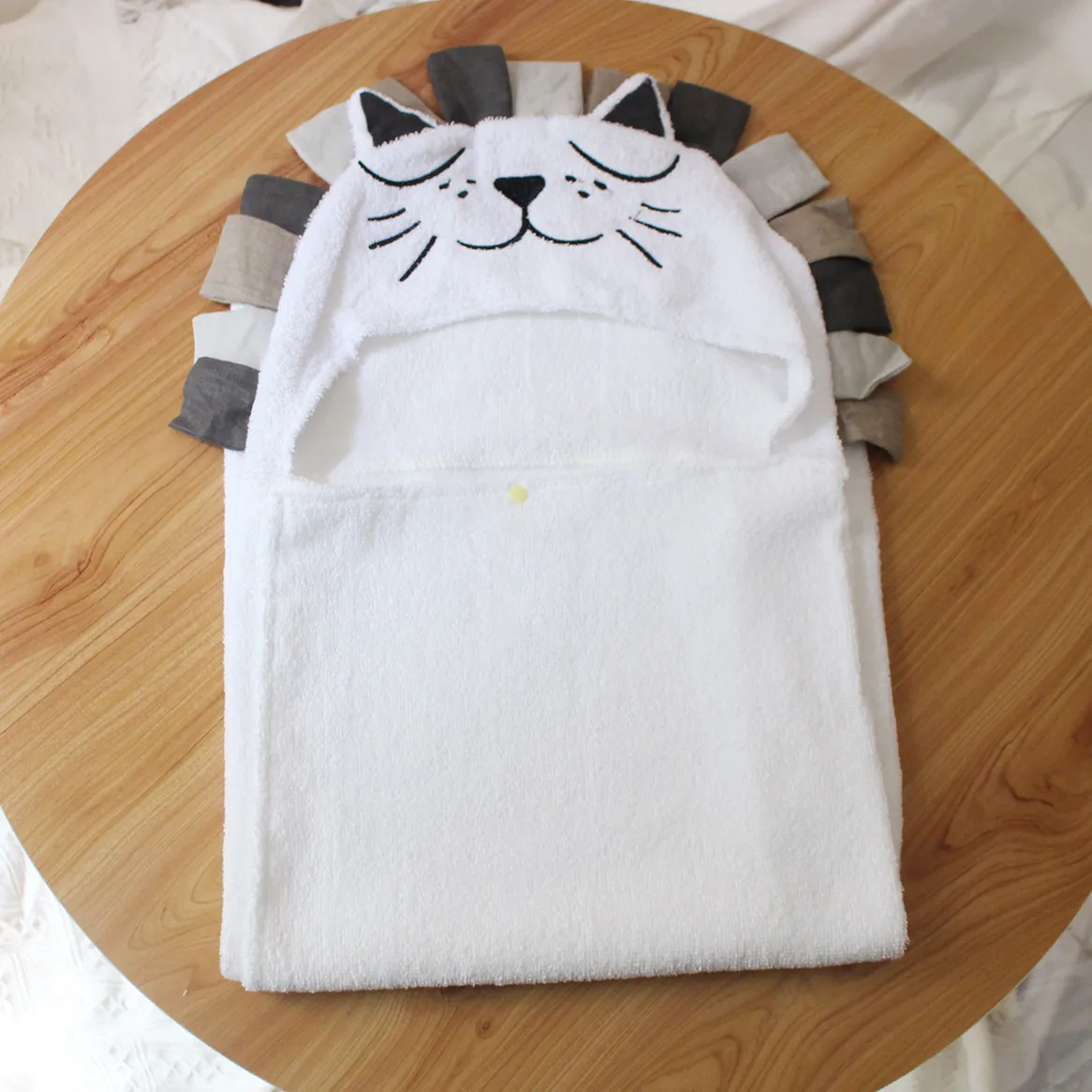 Детское банное полотенце для купания с капюшоном и водопоглощением мультяшного