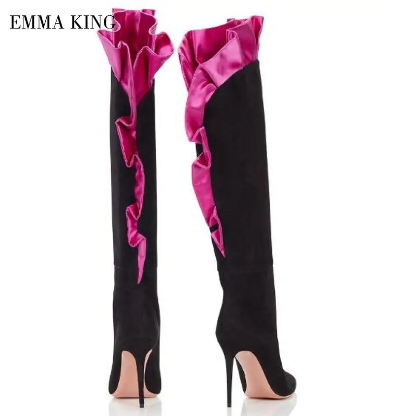 Женские замшевые сапоги до колена с оборками на шпильке | Обувь