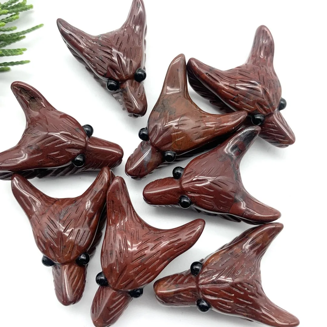 

Natural Red Obsidian Wolf Head Shaped Carved Crystal Specimen Healing for DIY Home Decoration Natural Healing Crystals