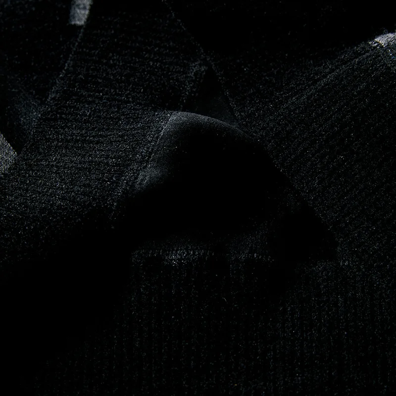 

2020 winter new men's fattening plus size round neck fake two Plush sweaters men's fat printed T-shirt