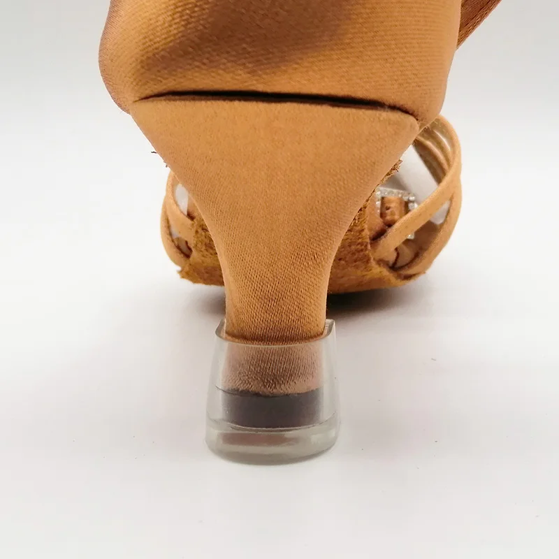 Обувь для латинских танцев защита каблука 5 / 7 см |