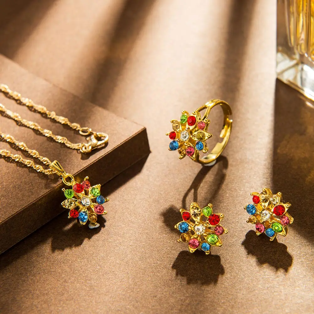 Кольцо и серьги с разноцветными кристаллами|Ювелирные наборы| |