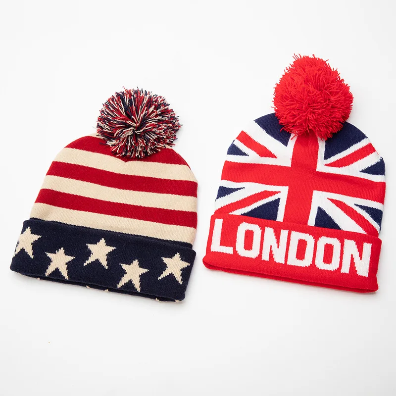 Заводская цена! Шапка-бини с помпоном индивидуальным логотипом зимняя короткая