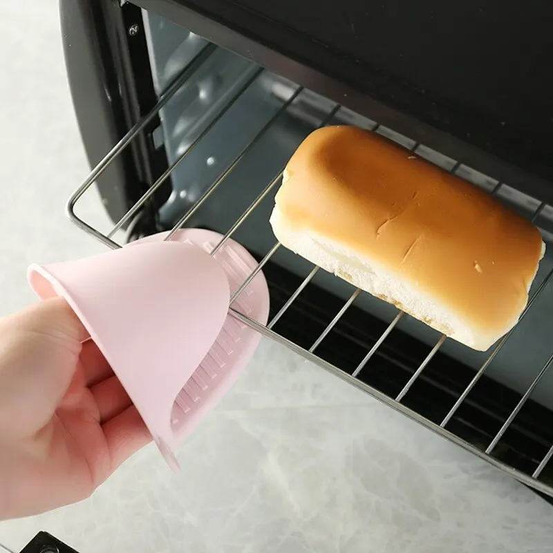 

1pc Kitchen Baking silica gel heat insulation clip anti scalding non slip gloves household bowl oven microwave oven