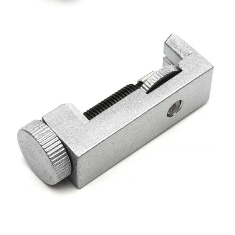 Металлическая звеньевая приспособление для удаления внутреннего стерженя