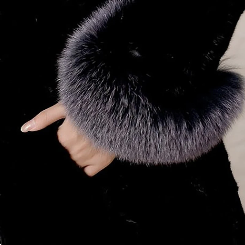 

2020 winter new crescent block water fur coat women's long fox fur collar fashion simple mink