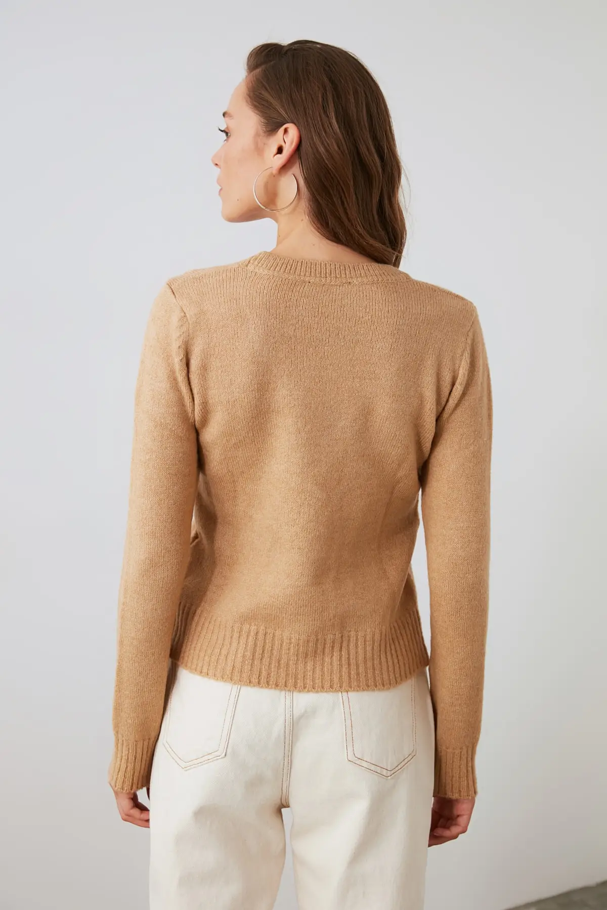 

Trendyol V Collar Knitwear Sweater TWOAW21KZ0621