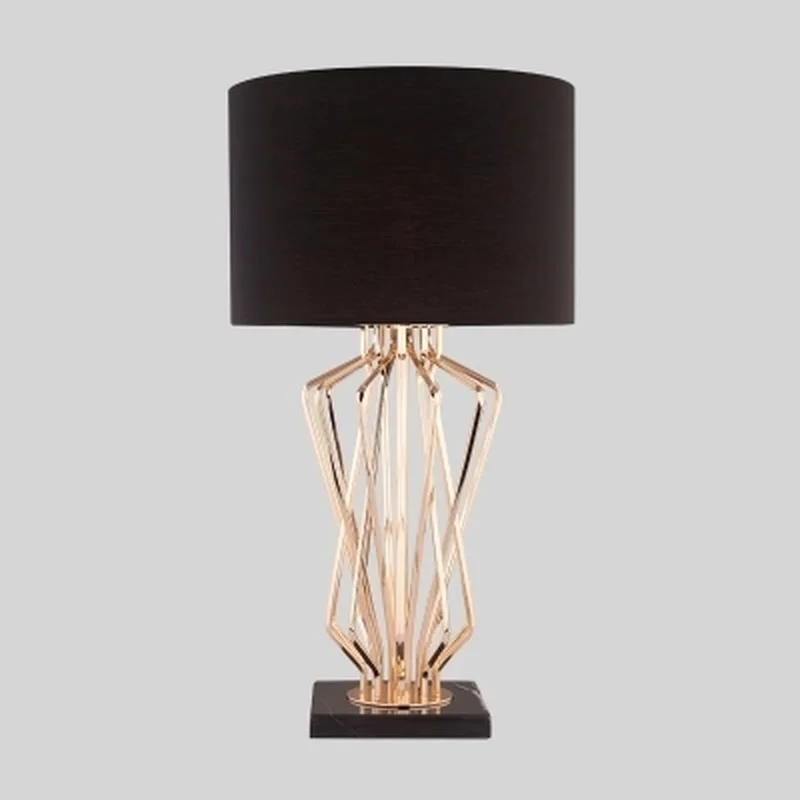 Современная настольная лампа с мраморной подставкой оригинальность металла