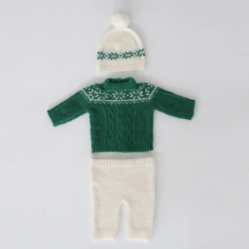 

Newborn Photography Christmas Hat Top Shorts Set Suitable for 0-1 Month Newborn Baby Perfect for Newborn Party Costume