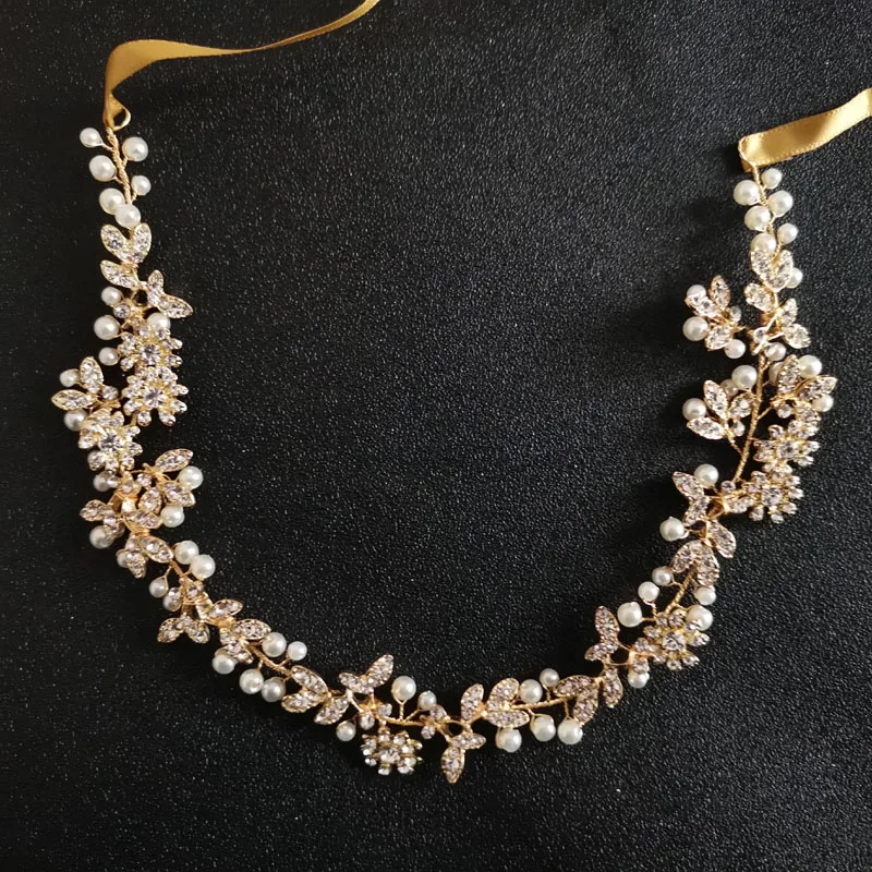 Свадебная тиара SLBRIDAL ручной работы с кристаллами и жемчугом в виде цветов