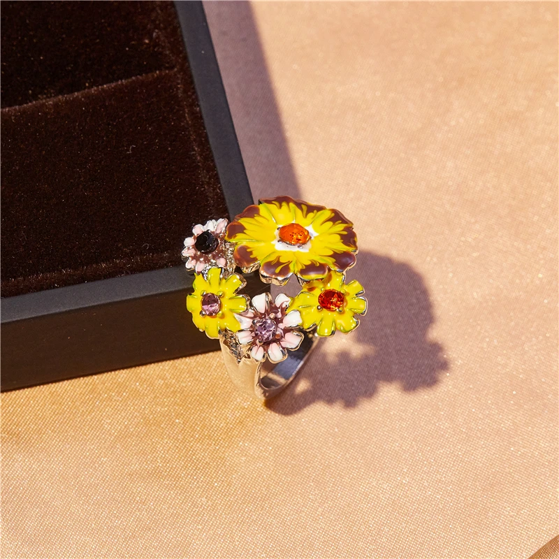 

Creative fashion popular geometric sunflower flower modeling ring women's prom party jewelry Valentine's day gift wholesale