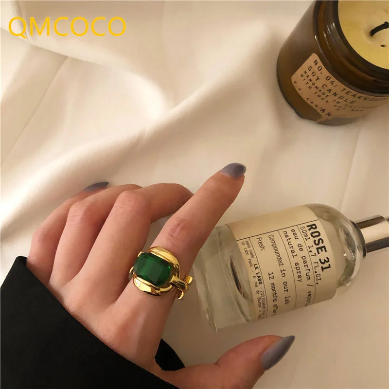 

QMCOCO Retro Classic Silver Color Party Rings France Gold Plated Vintage Green Stone Elegant Jewelry Gifts For Women