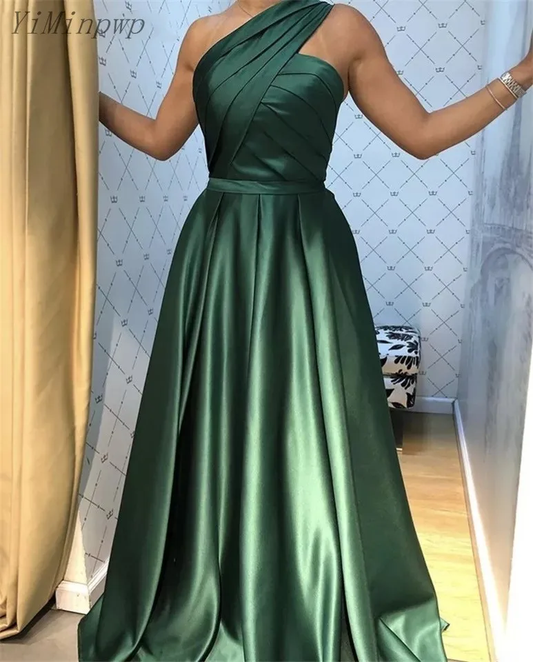 

YiMinpwp Hunter Green Prom Dresses Long One Shoulder Sweep Train Pleats Formal Women Evening Party Gowns for Special Occasions