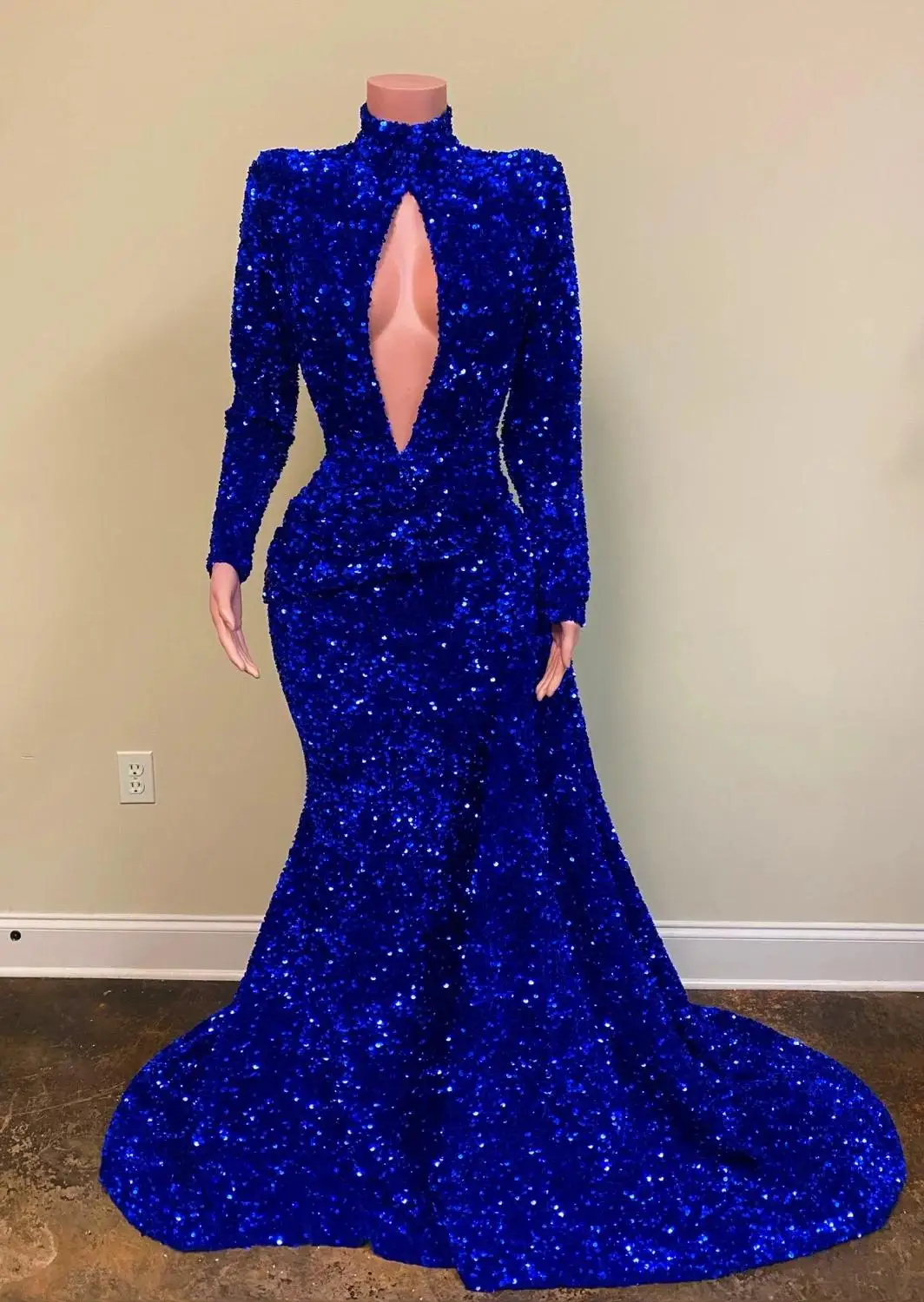 

Royal Blue Evening Dresses Luxury Beading Sequined High V Neck Sweep Train Mermaid Prom Dress Real Image Formal Gowns Party Wear